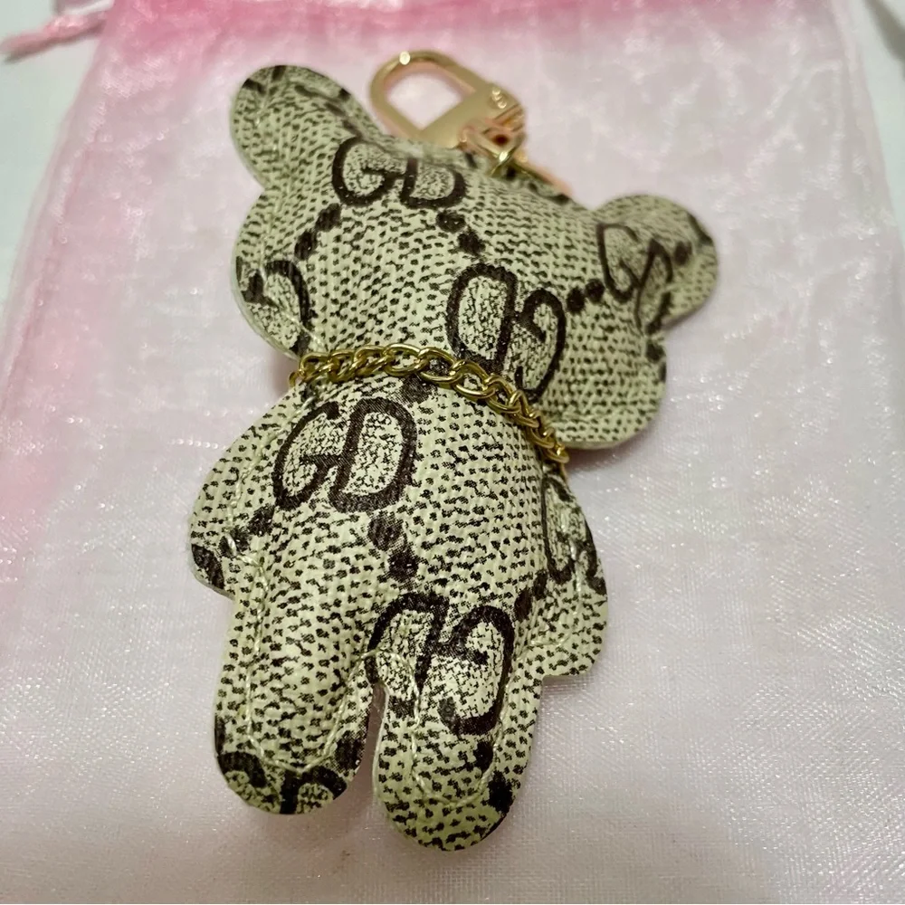 Bag Charm- Crystal Face Fashion Bear Keychain/Bag Charm in Beige Logo Print,NWOT - Picture 7 of 8